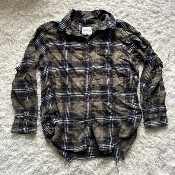 American Eagle Outfitters Tops - American Eagle Outfitters Distressed Green Plaid Button-Down Shirt